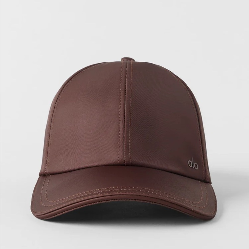 Alo Yoga Satin Off-Duty Cap Brownstone